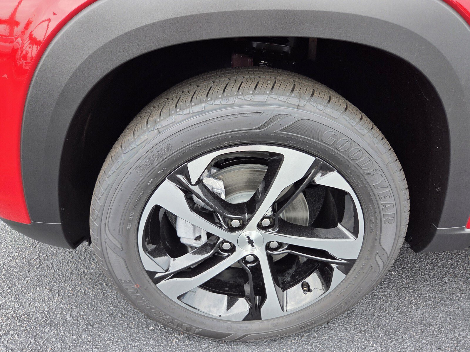 New 2026 Chevrolet Trax RS FWD image 4