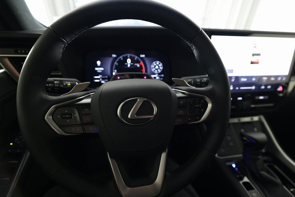 Used 2026 Lexus GX 550 w/ Accessory Package (2T) AWD/4WD image 21