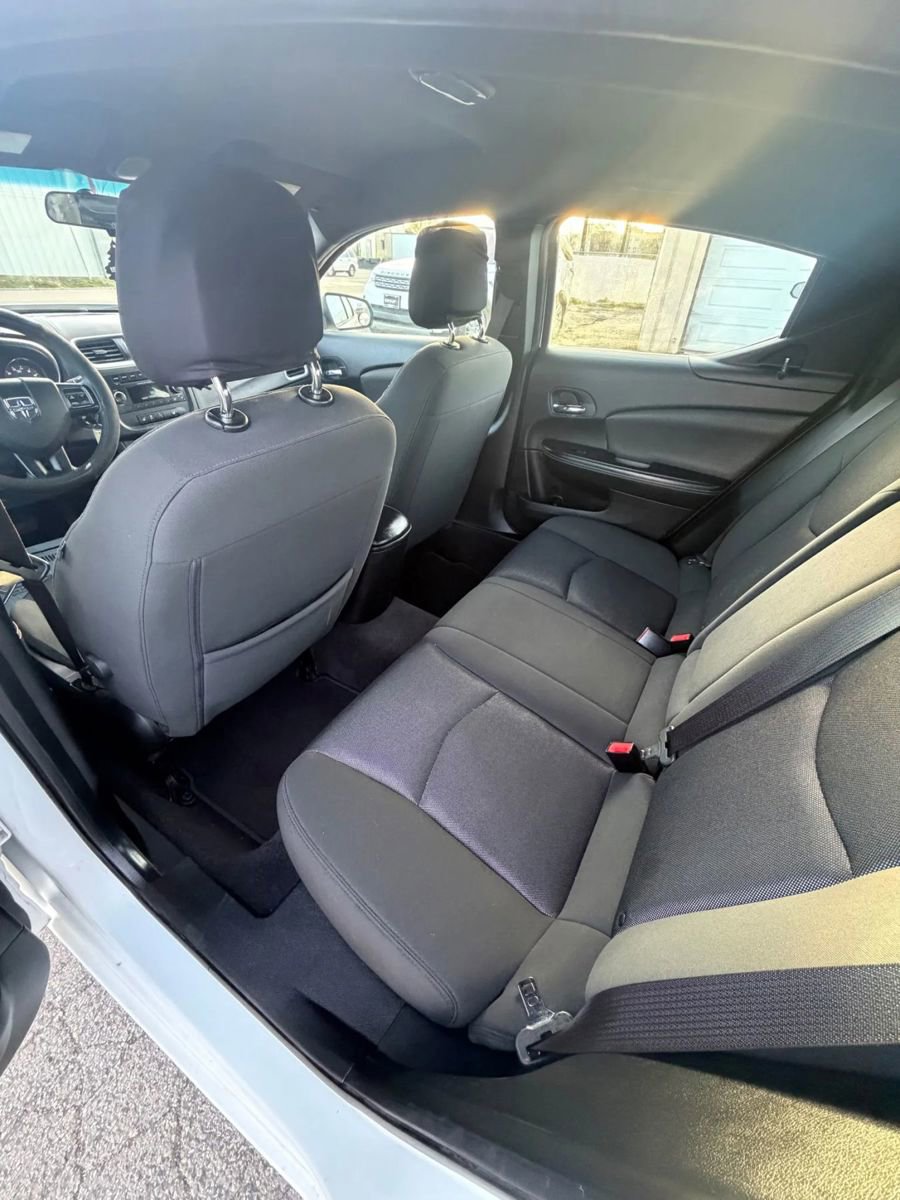 Used 2012 Dodge Avenger SE image 18