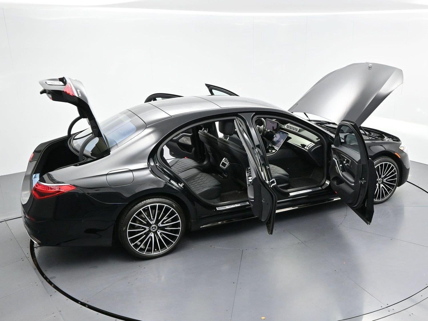 Used 2024 Mercedes-Benz S 580 4MATIC Sedan image 39