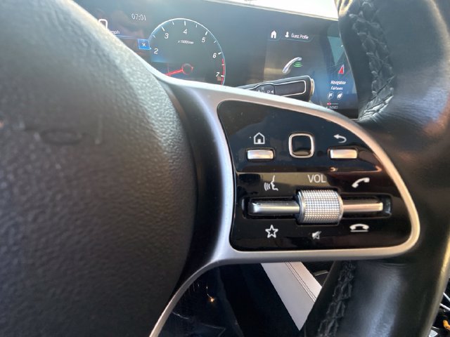 Used 2021 Mercedes-Benz GLE 350 4MATIC image 23