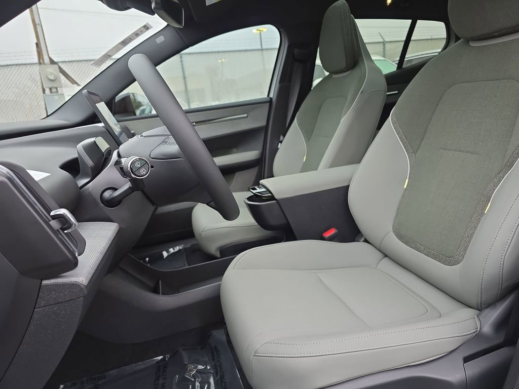 New 2025 Volvo EX30 Plus w/ Protection Package Premier image 23