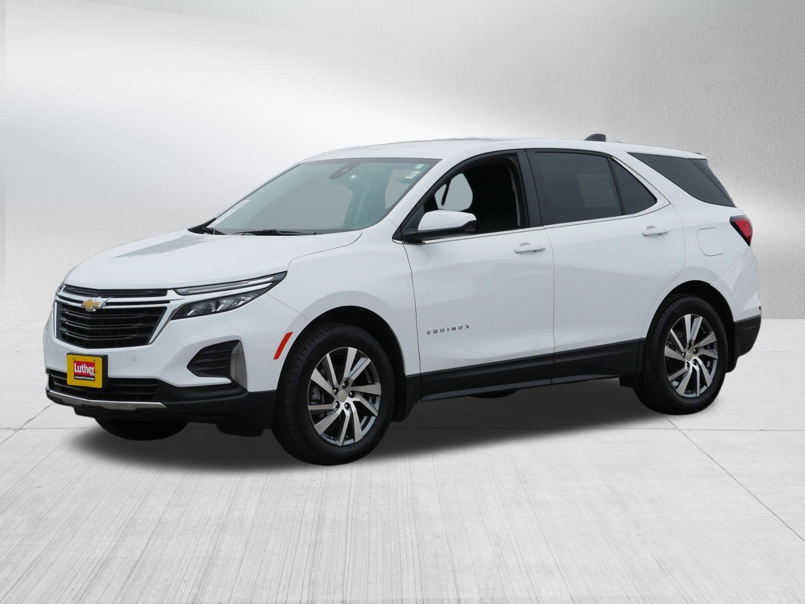 Used 2023 Chevrolet Equinox LT image 3