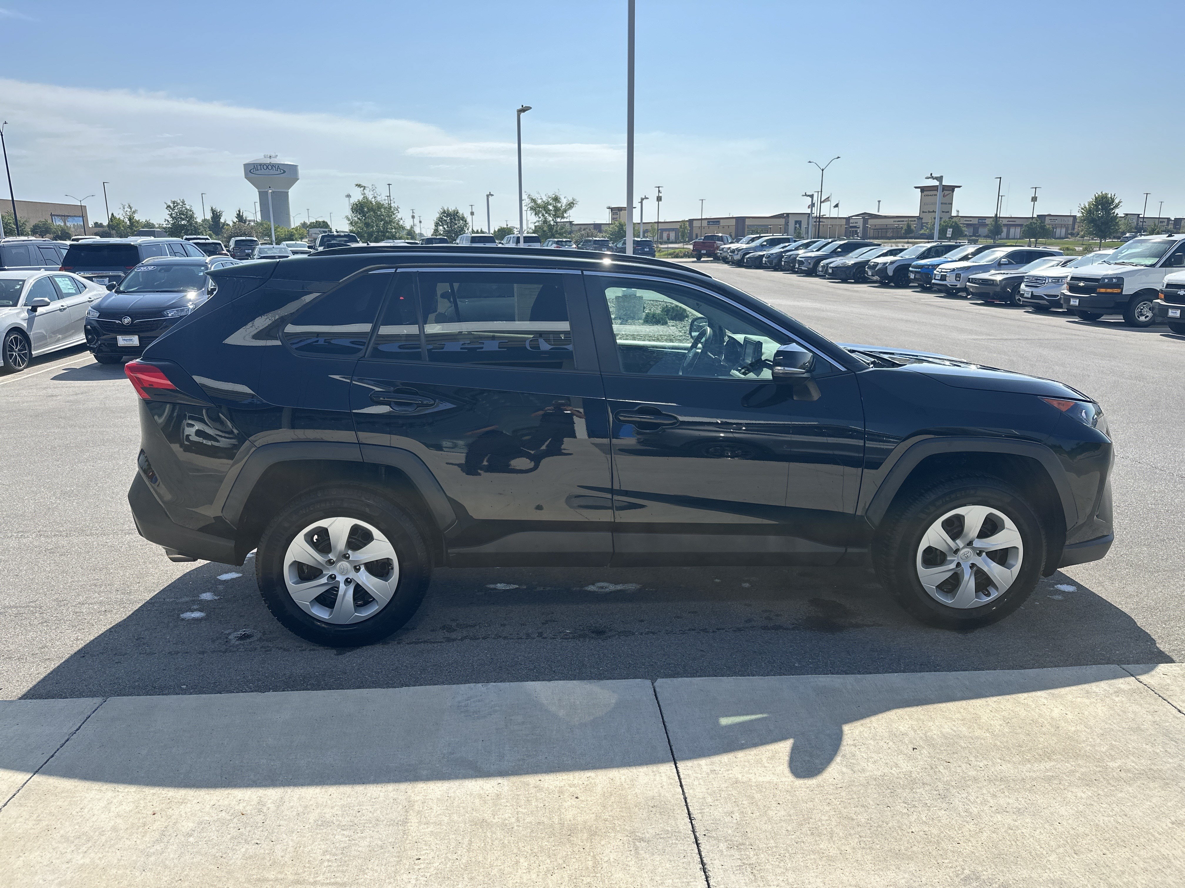 Used 2020 Toyota RAV4 LE w/ All Weather Liner Package AWD/4WD image 5