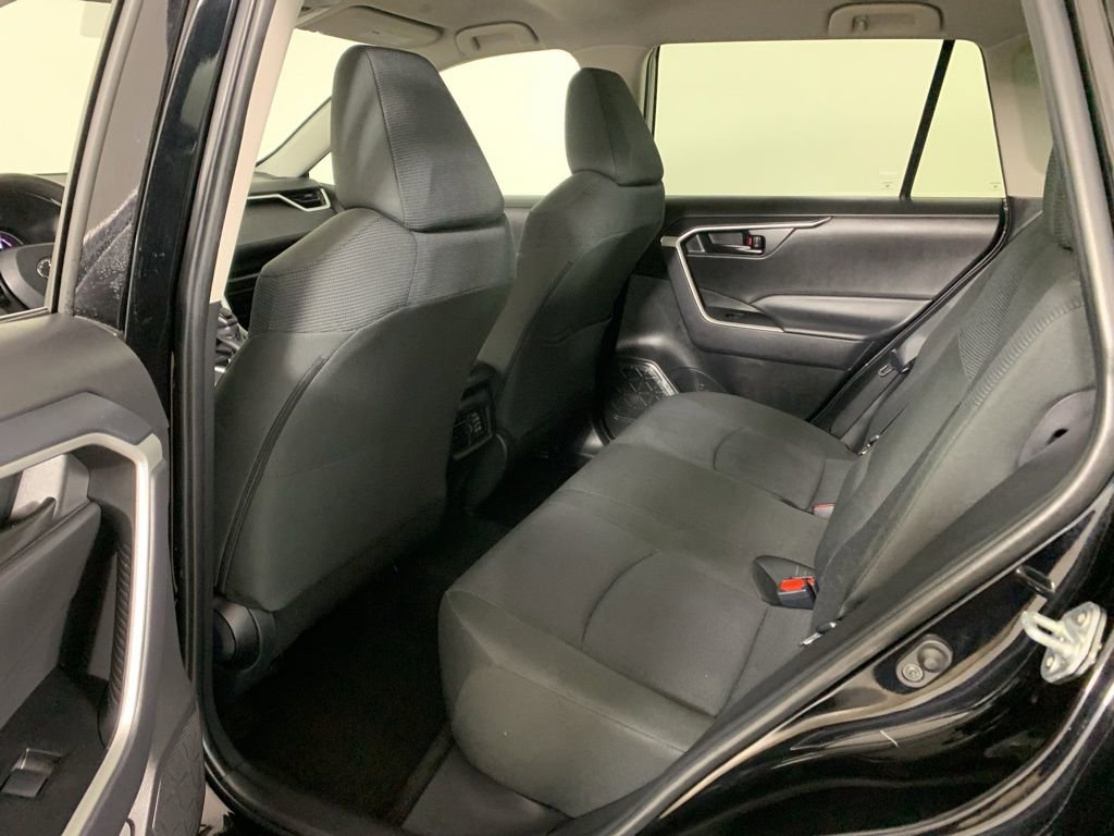 Used 2024 Toyota RAV4 LE image 29
