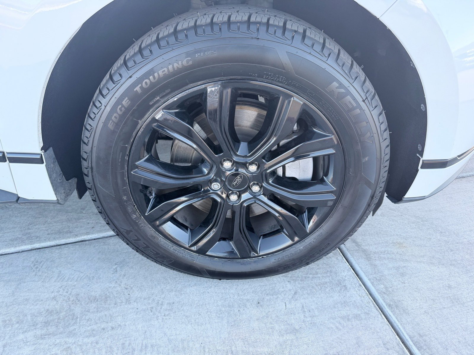 Used 2022 Ford Edge SE w/ Black Appearance Package image 25