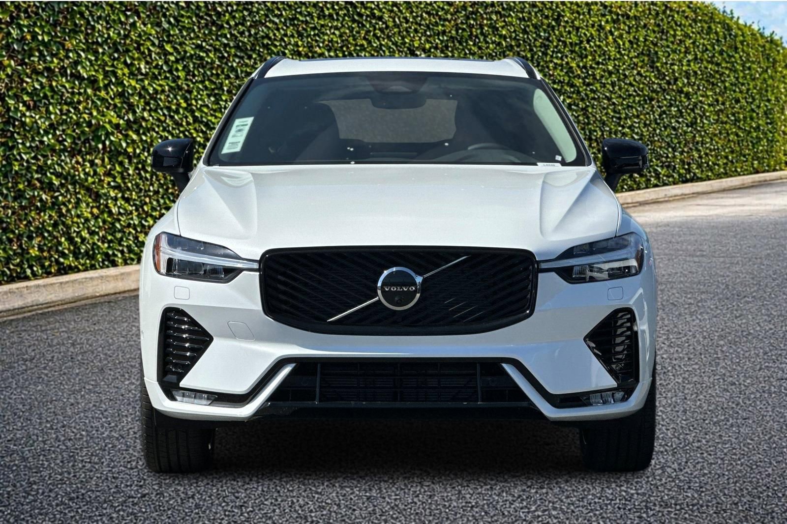 New 2026 Volvo XC60 B5 Plus w/ Climate Package AWD/4WD image 9