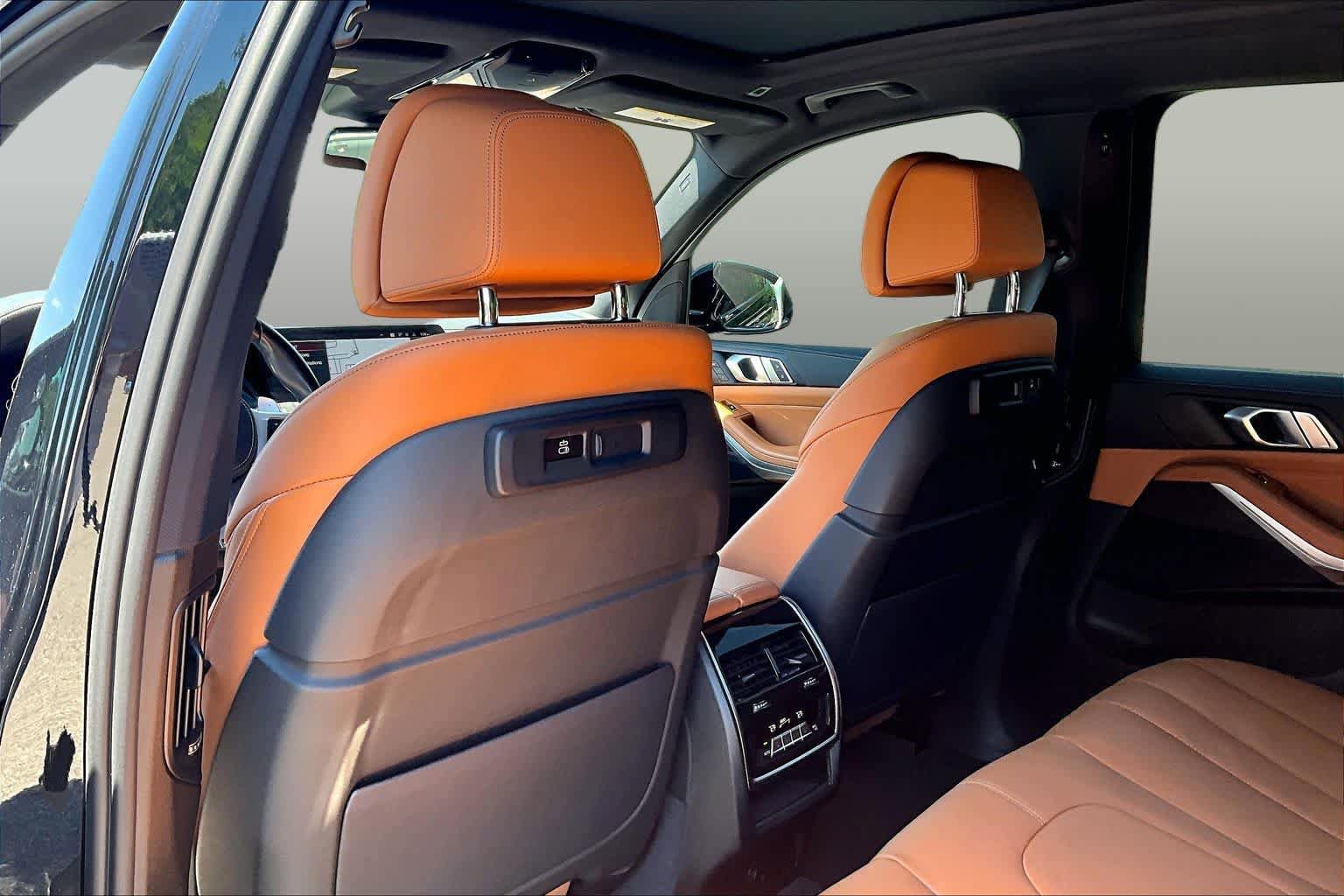 Used 2022 BMW X5 sDrive40i w/ M Sport Package RWD image 22