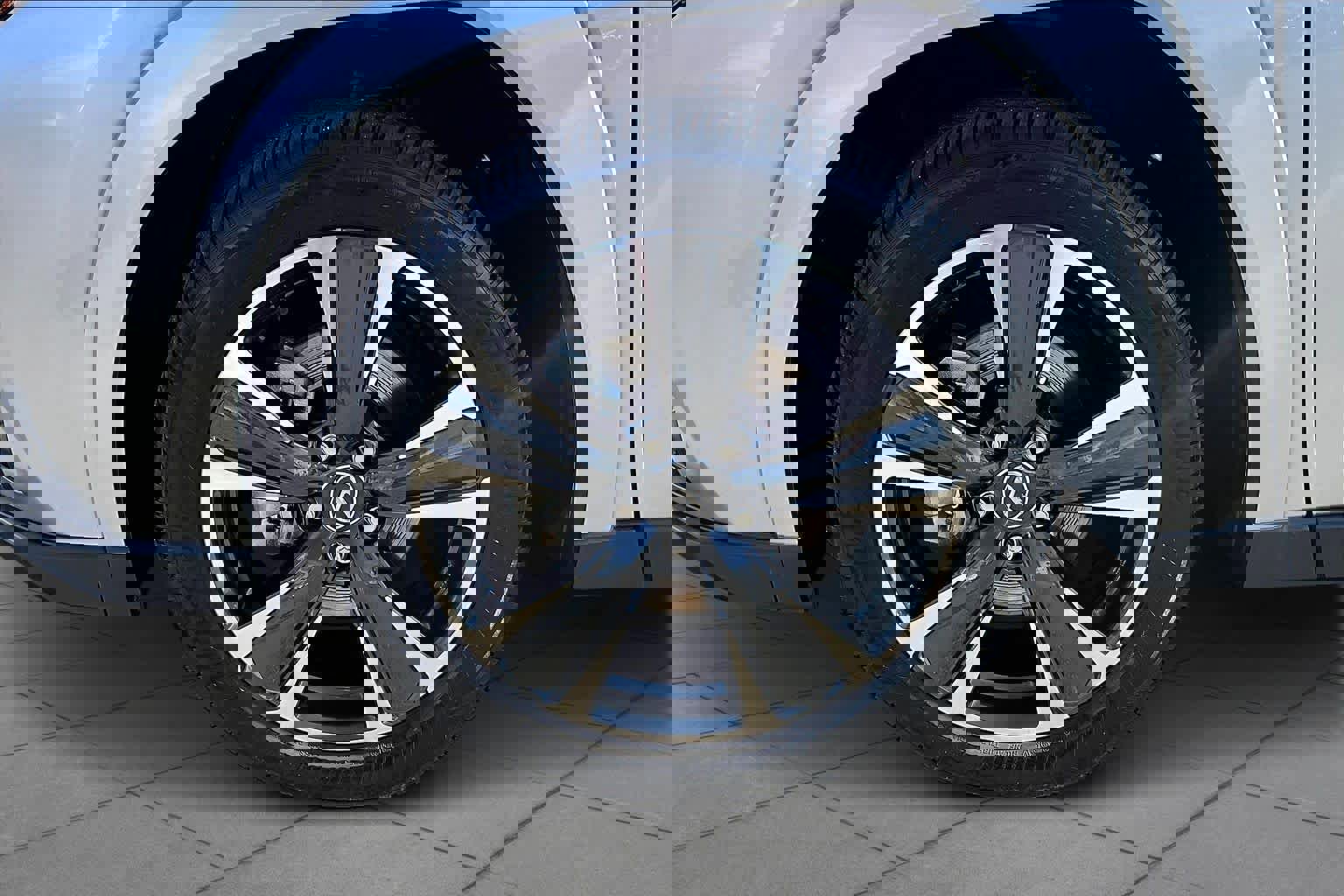 Certified 2025 Lexus UX 300h FWD w/ Accessory Package (Z1) image 10