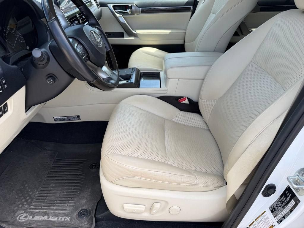 Used 2022 Lexus GX 460 Luxury w/ Sport Design Package AWD/4WD image 10
