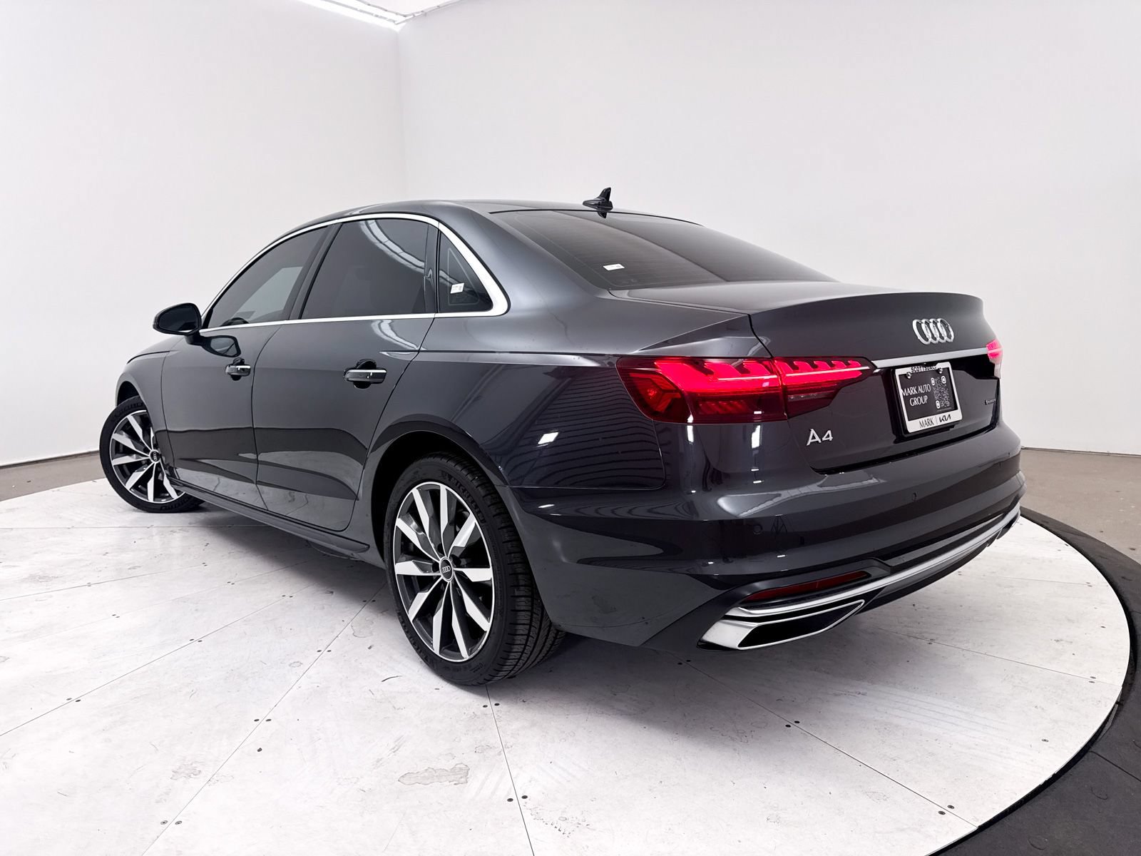 Used 2023 Audi A4 2.0T Premium w/ Convenience Package AWD/4WD image 2