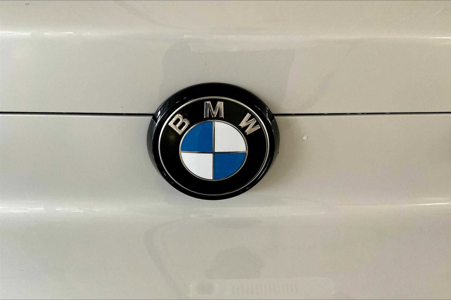 New 2026 BMW X6 M60i image 15