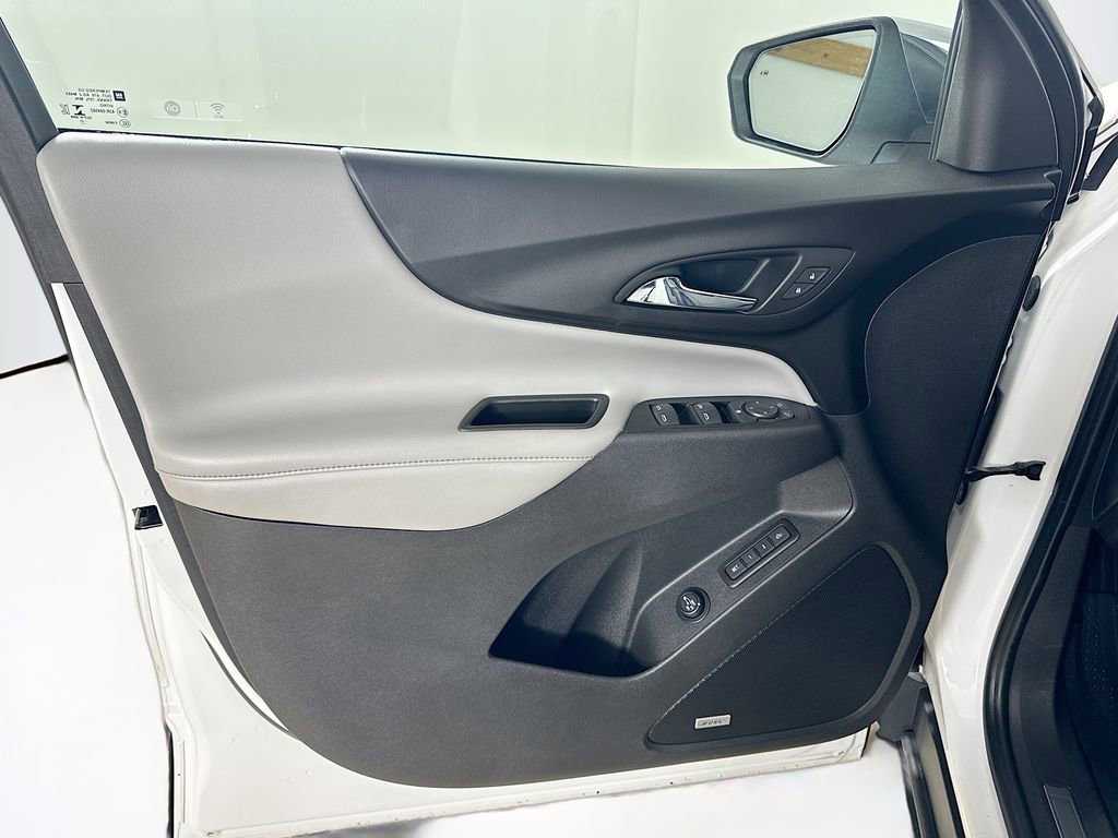 Used 2021 Chevrolet Equinox Premier image 11
