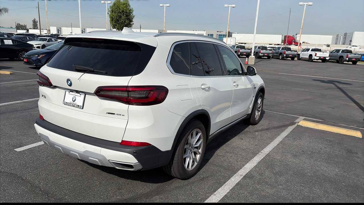 Used 2022 BMW X5 xDrive45e w/ Premium Package image 2