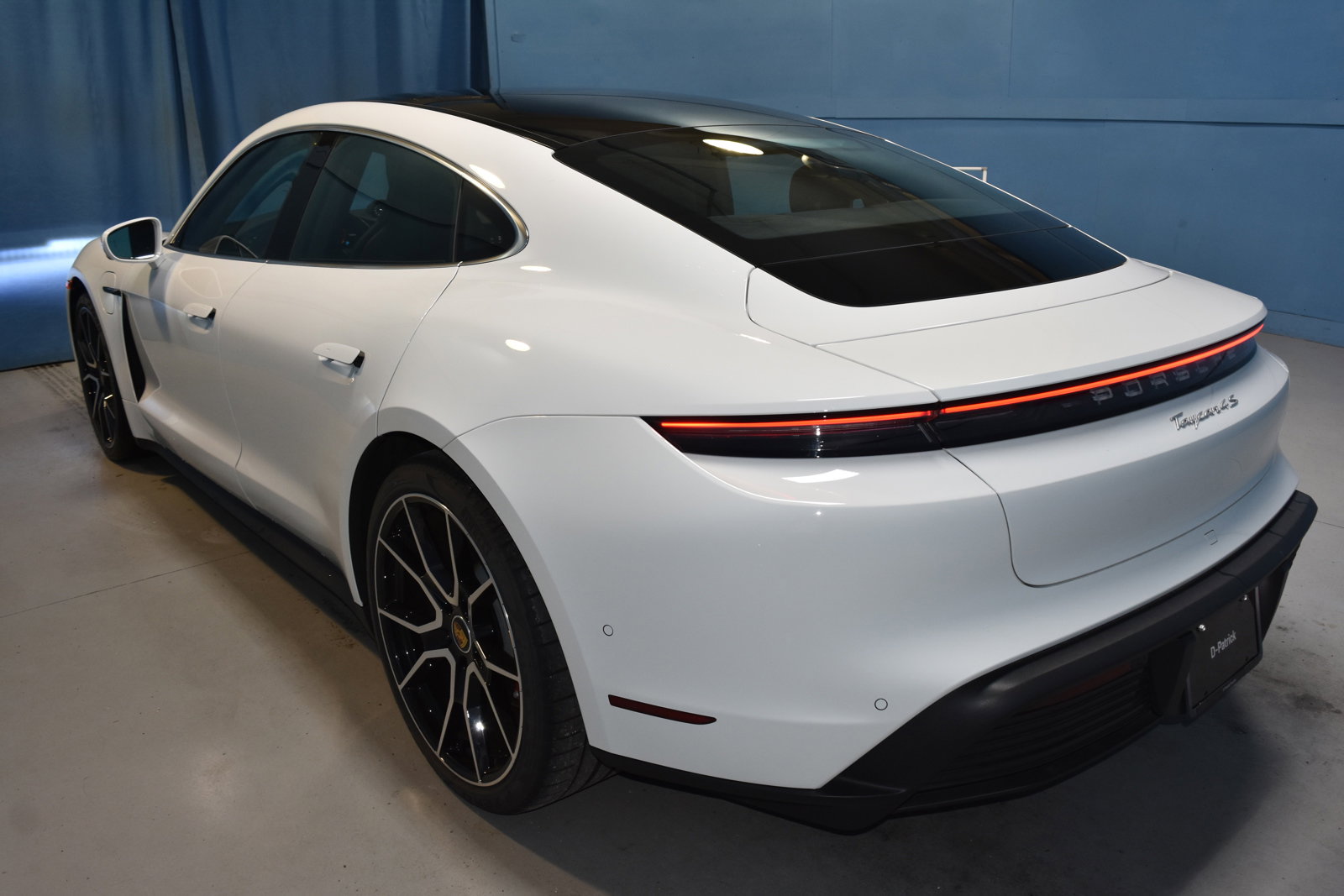New 2024 Porsche Taycan 4S image 3