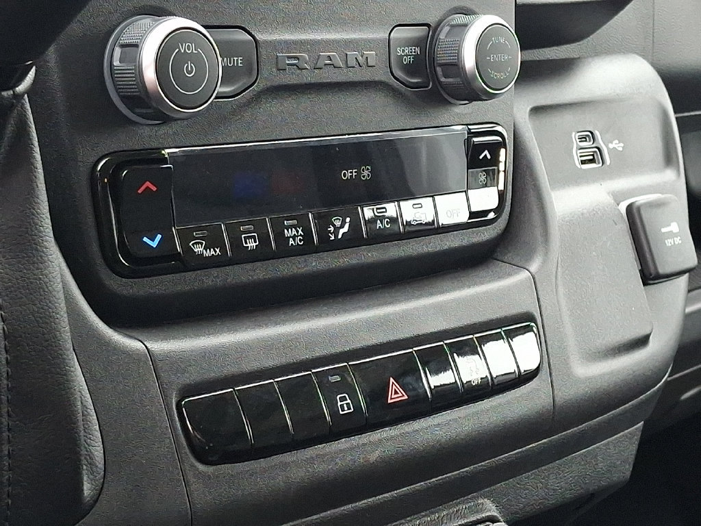 New 2026 RAM ProMaster 2500 w/ Convenience Group FWD image 10