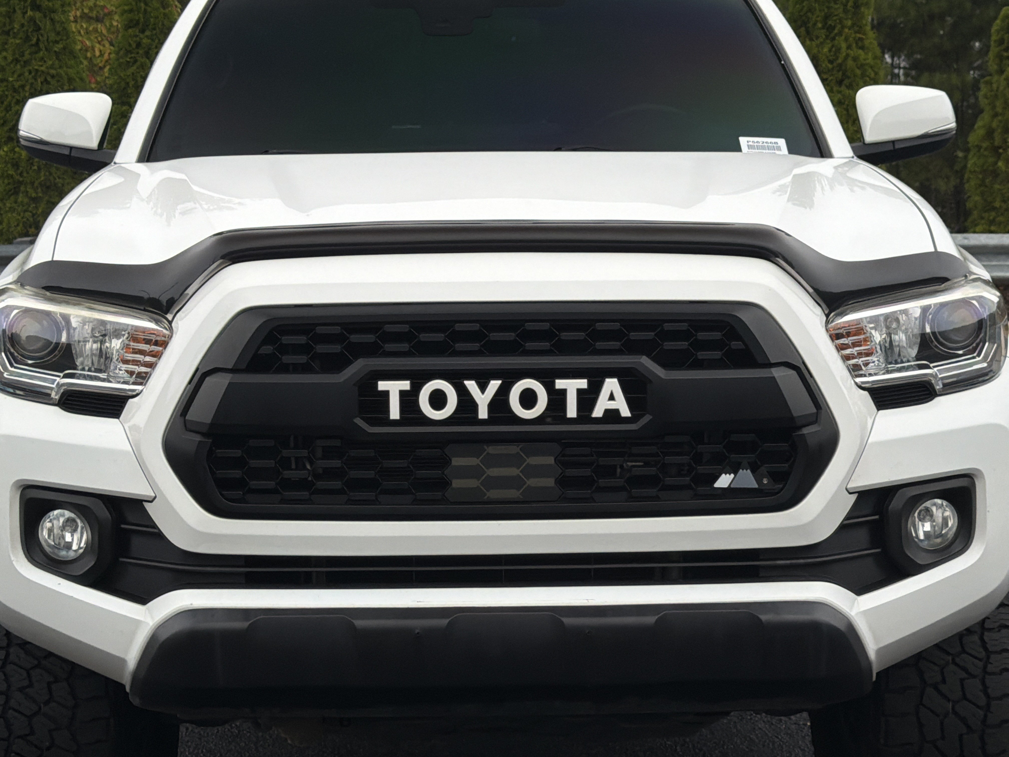 Used 2020 Toyota Tacoma TRD Off-Road AWD/4WD image 18