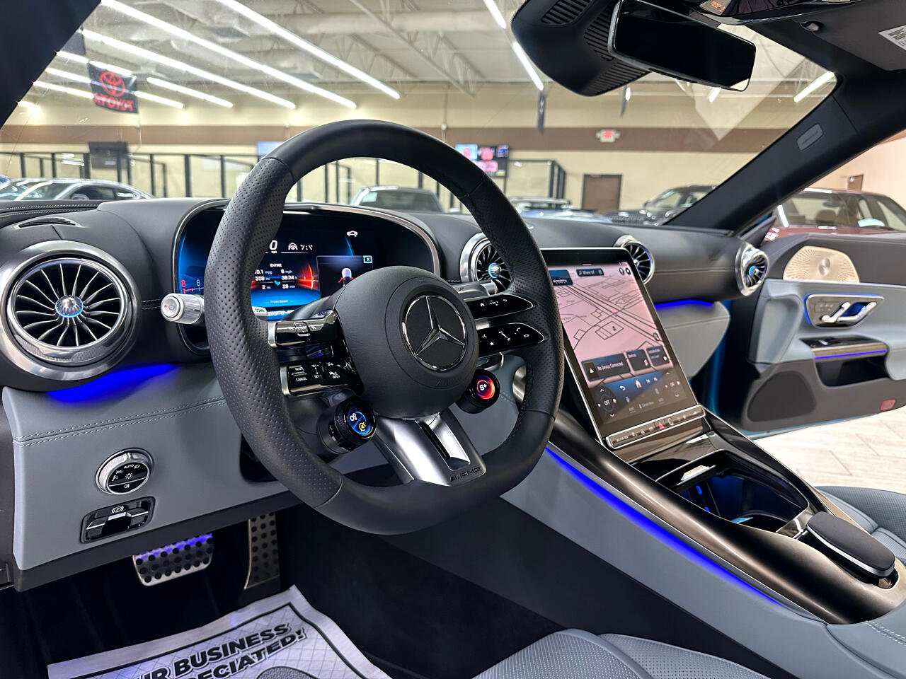 Used 2024 Mercedes-Benz SL 43 AMG image 21