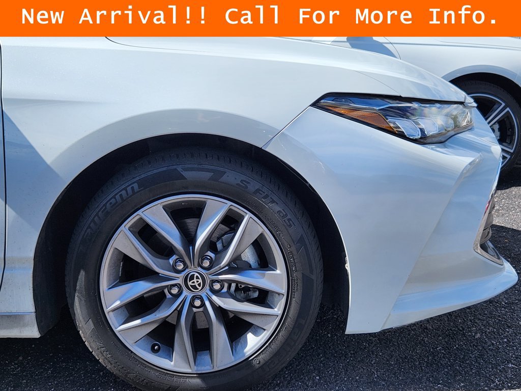 Used 2022 Toyota Avalon XLE FWD image 9