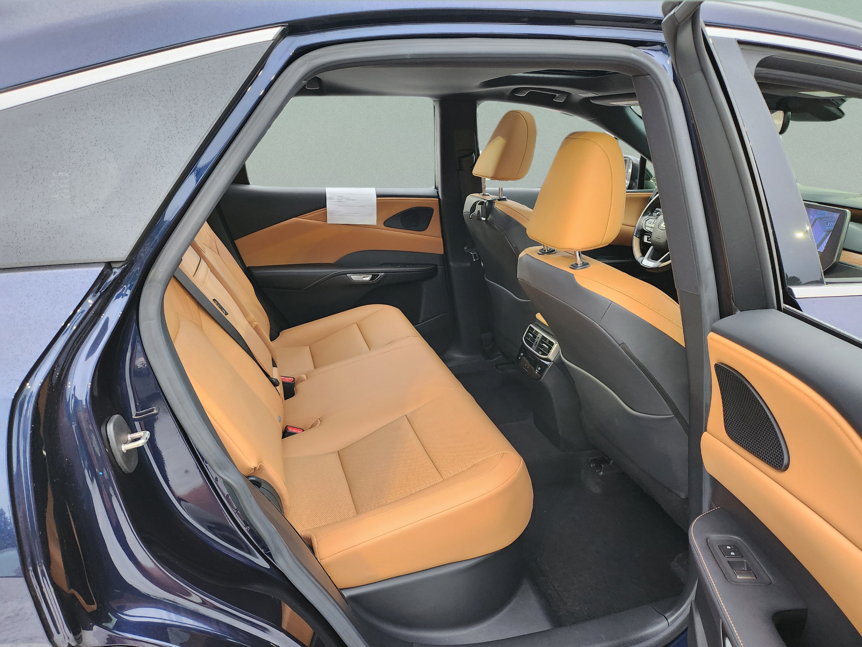 Used 2024 Lexus RX 350 Premium w/ Accessory Package (Z1) FWD image 23