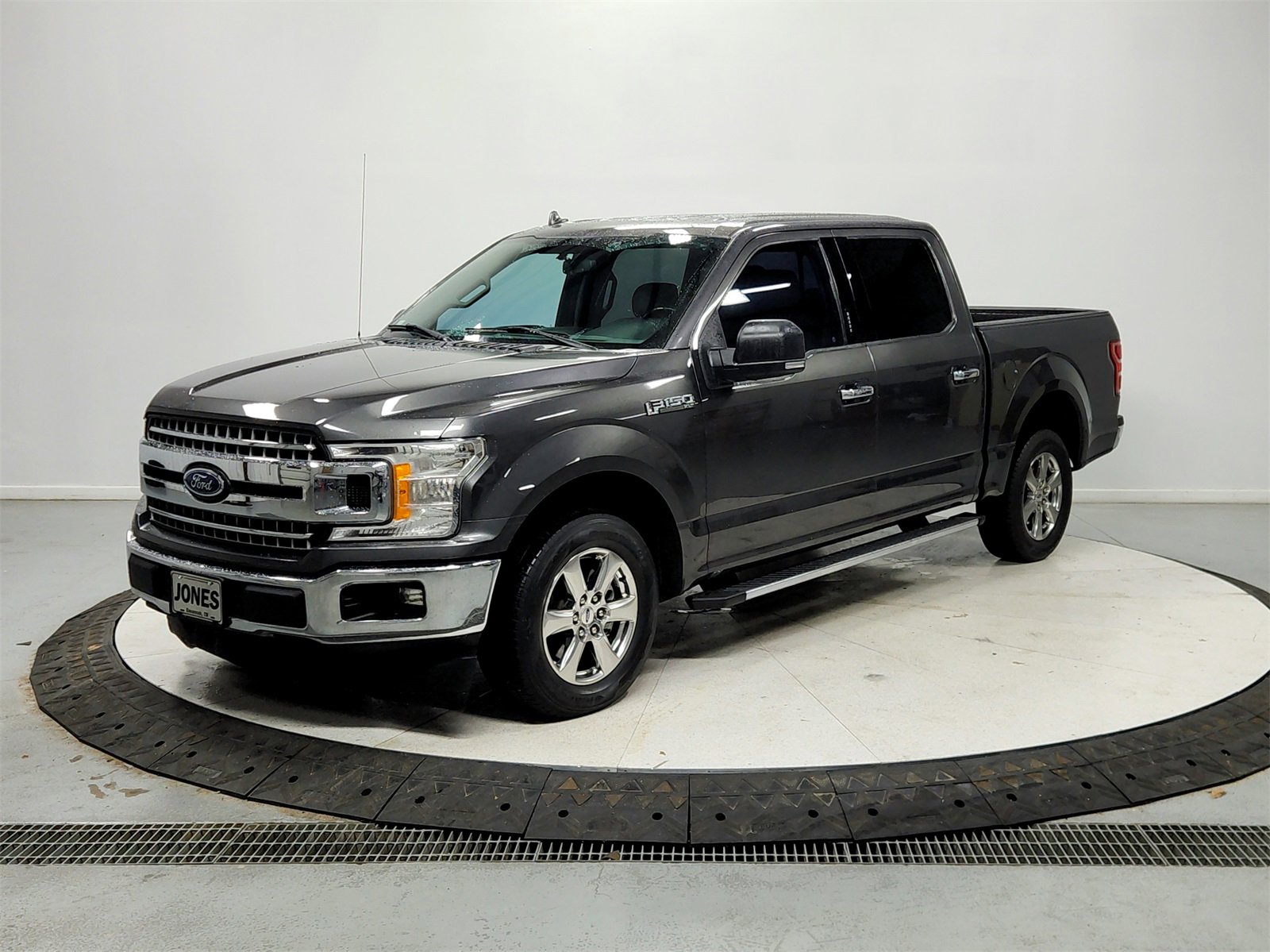 Used 2018 Ford F150 XLT w/ Equipment Group 302A Luxury image 3