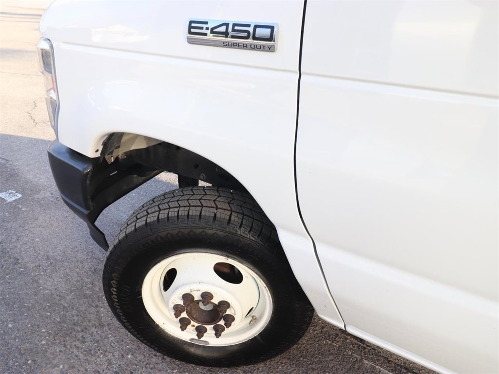 Certified 2023 Ford E-450 and Econoline 450 Super Duty w/ Power Windows & Locks Group image 6