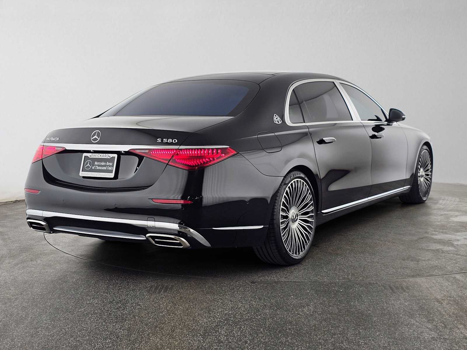 Used 2024 Mercedes-Benz Maybach S 580 4MATIC image 3