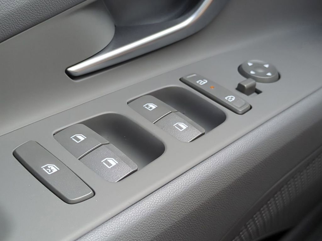 New 2026 Hyundai Elantra SE FWD image 26