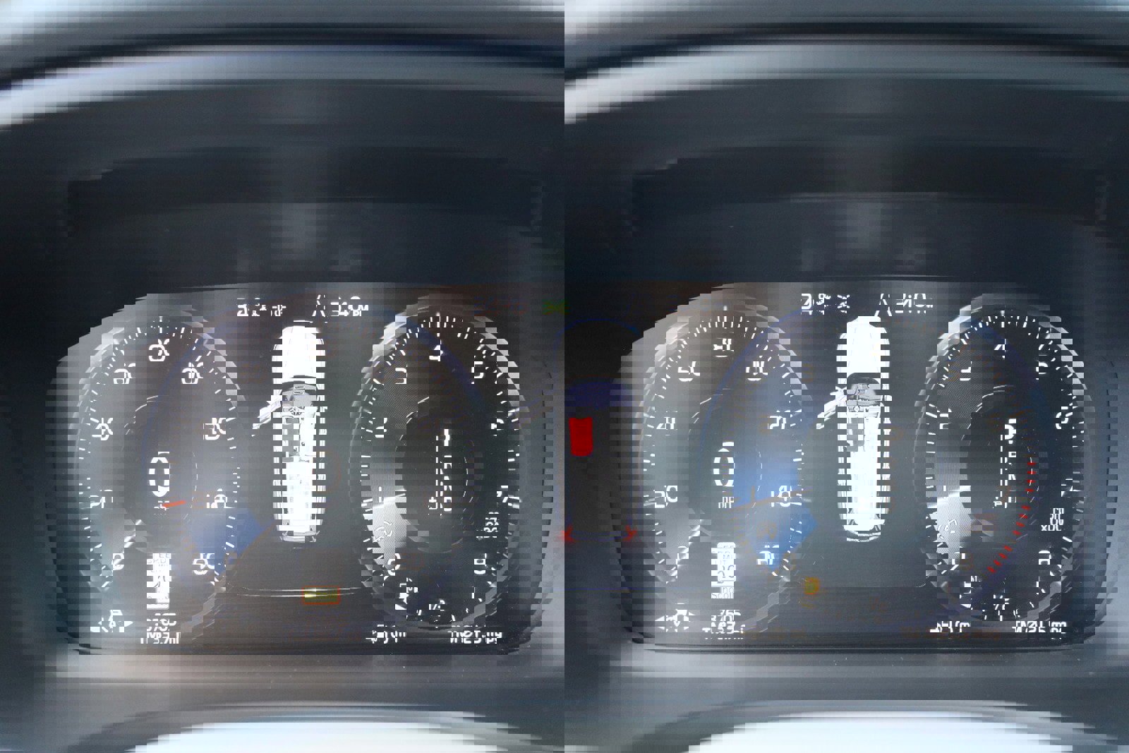 Used 2021 Volvo V60 T5 Cross Country w/ Protection Package image 29