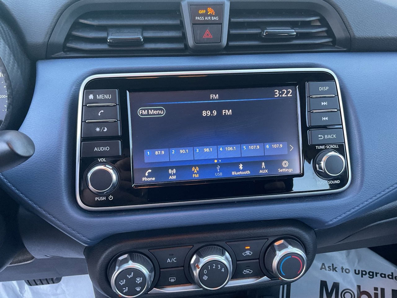 Used 2025 Nissan Versa SV FWD image 24