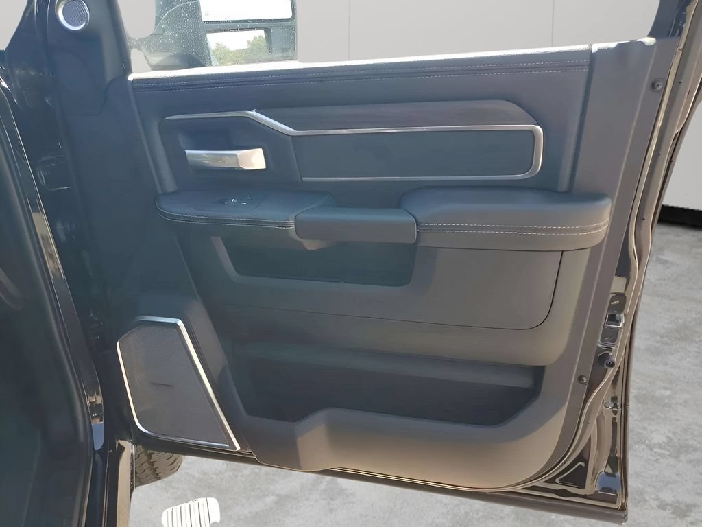 New 2025 RAM 2500 Laramie AWD/4WD image 78