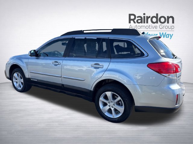 Used 2014 Subaru Outback 2.5i Premium w/ Moonroof Package AWD/4WD image 5