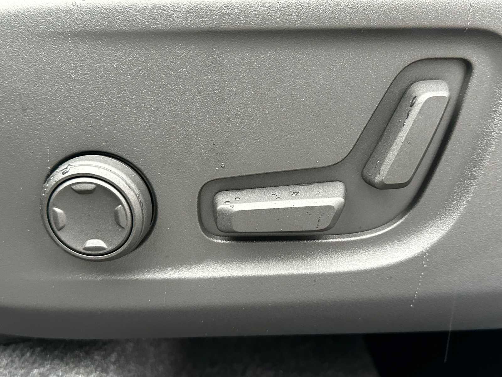 New 2026 Volvo XC40 B5 Ultra w/ Climate Package image 22