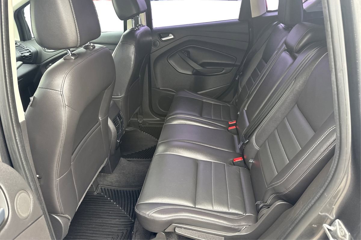 Used 2016 Ford C-MAX Energi SEL w/ Equipment Group 302A image 10