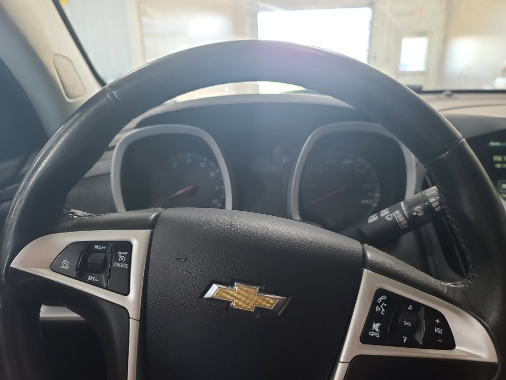 Used 2017 Chevrolet Equinox LT w/ Convenience Package AWD/4WD image 10
