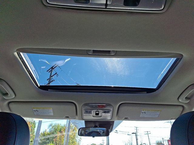 Used 2024 Kia Telluride S w/ S Sunroof Package image 15