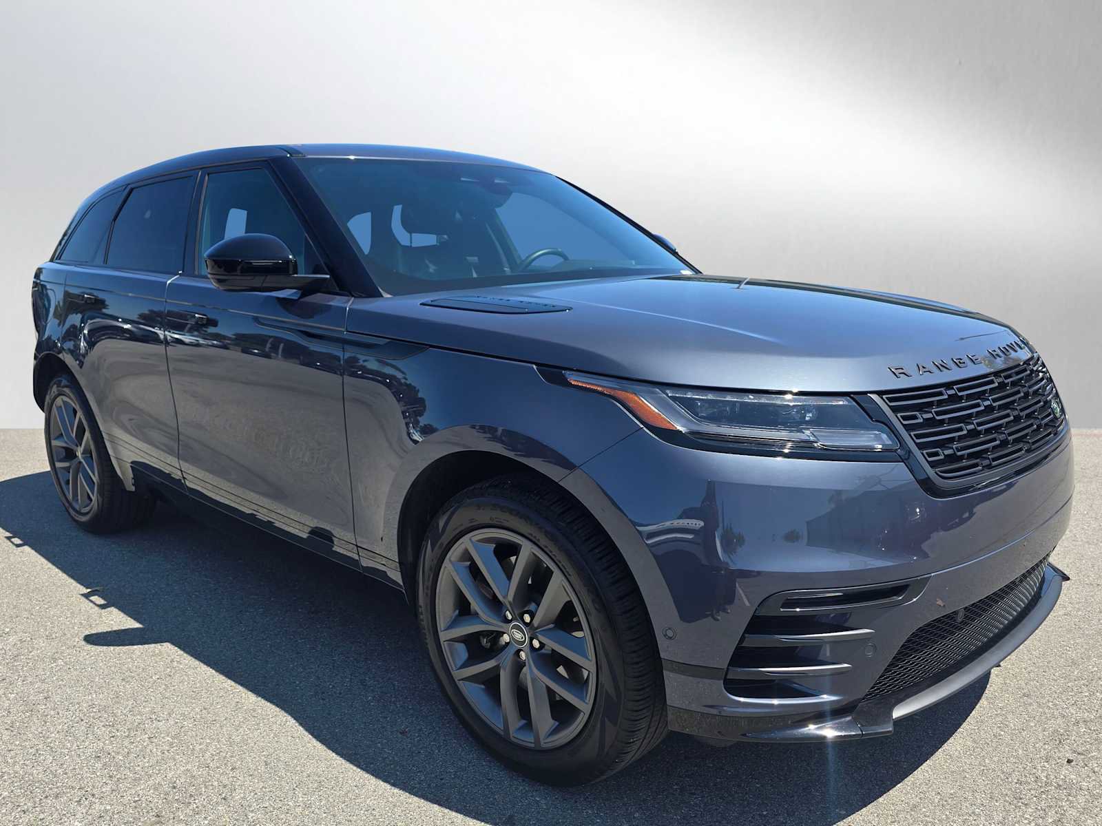 Used 2026 Land Rover Range Rover Velar Dynamic SE AWD/4WD image 7