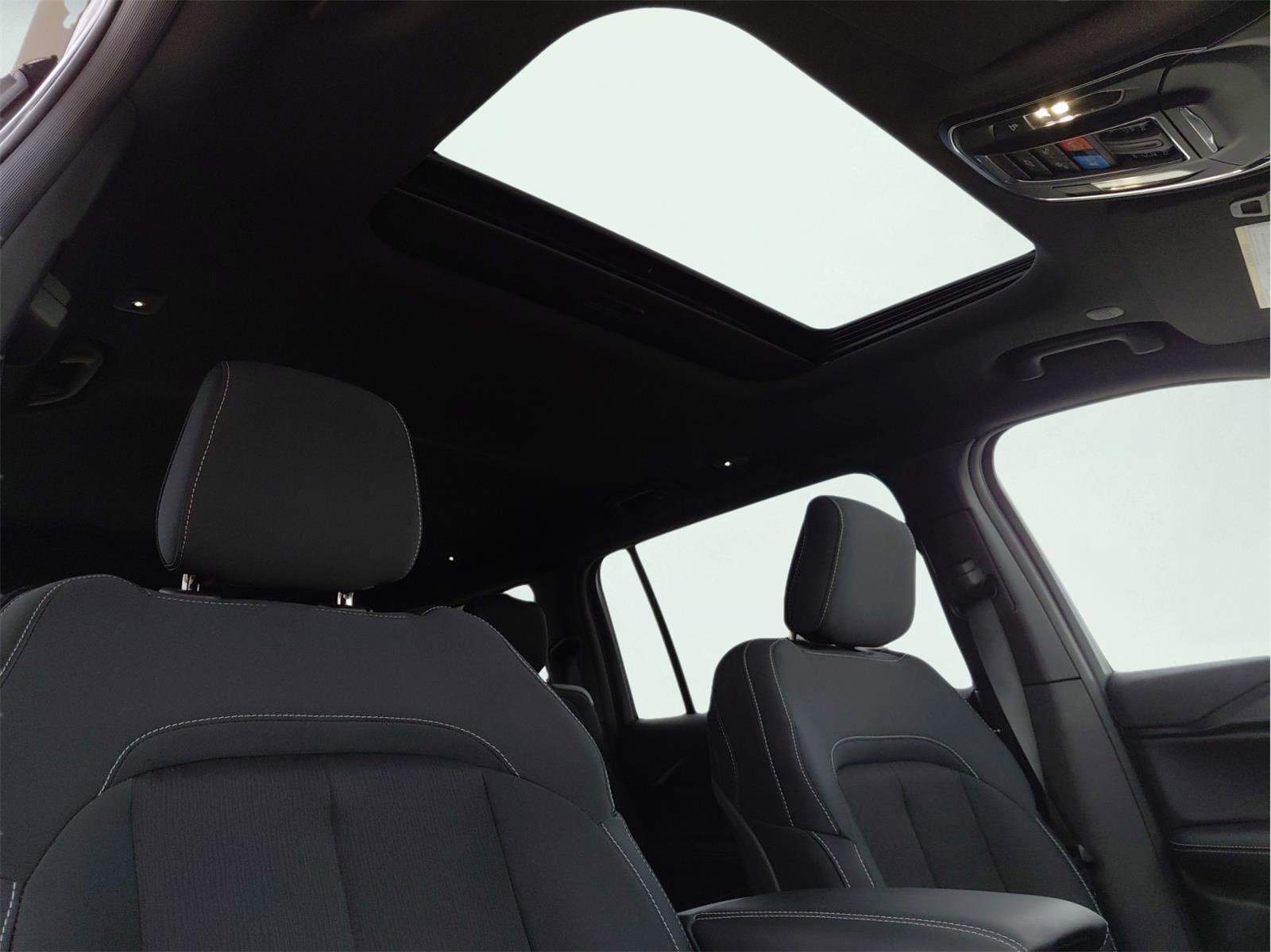 New 2025 Jeep Grand Cherokee L Laredo w/ Luxury Tech Group I AWD/4WD image 15