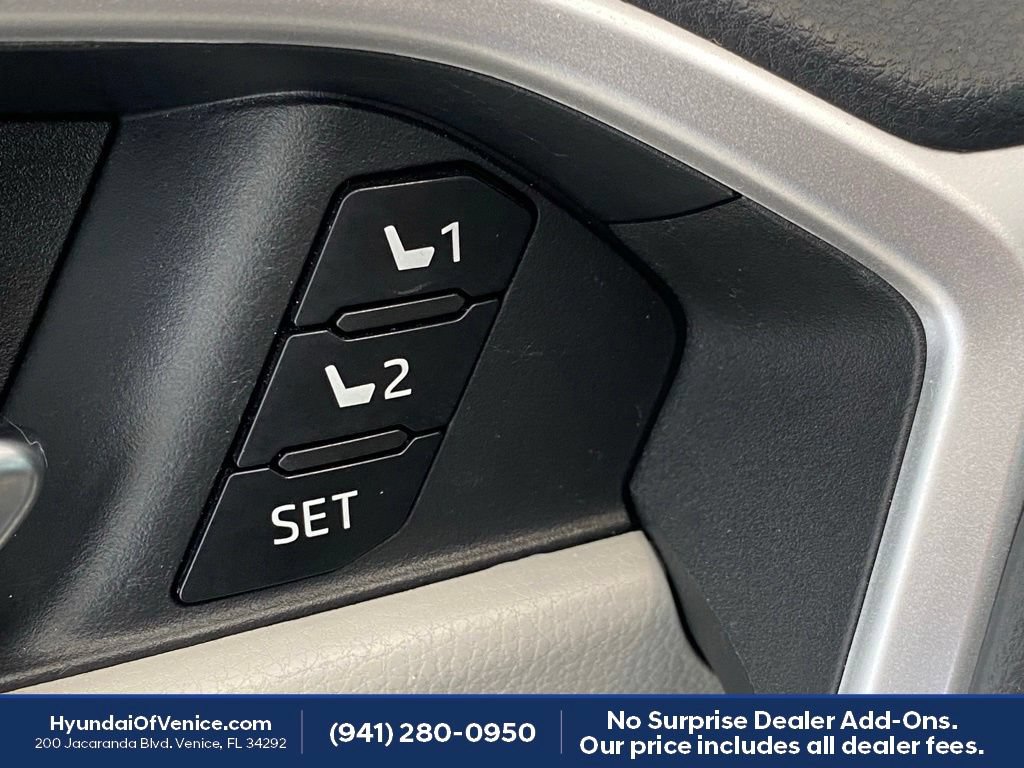 Used 2021 Toyota RAV4 XLE Premium FWD image 8
