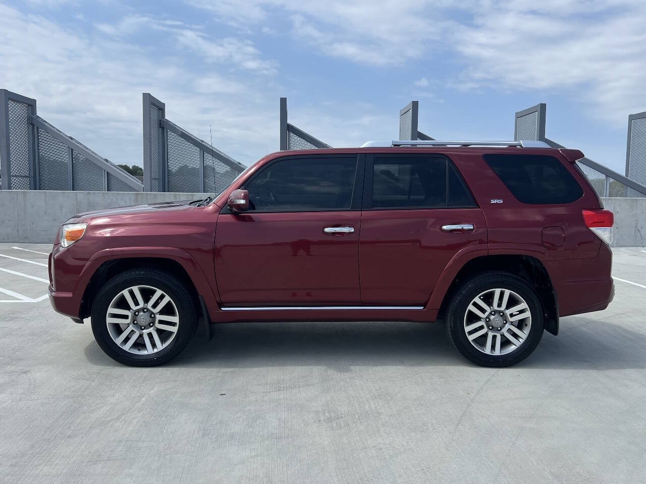 Used 2011 Toyota 4Runner SR5 w/ Premium Pkg w/Leather AWD/4WD image 6