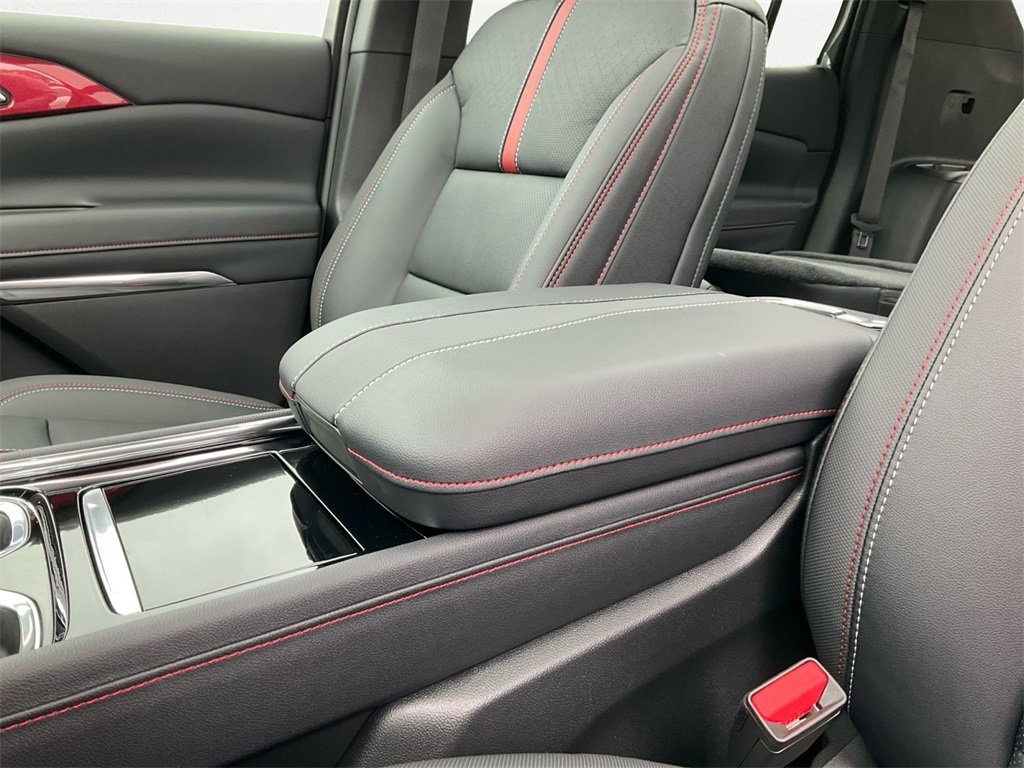 New 2026 Chevrolet Traverse RS w/ LPO, Floor Liner Package image 11