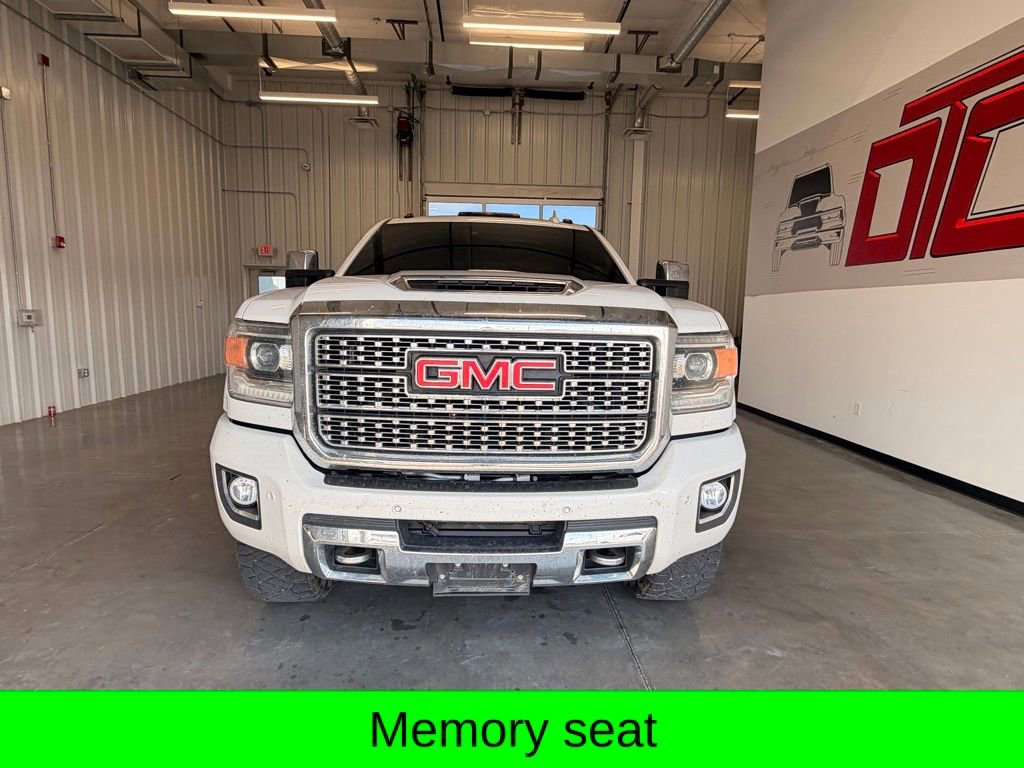 Used 2019 GMC Sierra 2500 Denali w/ Duramax Plus Package image 10