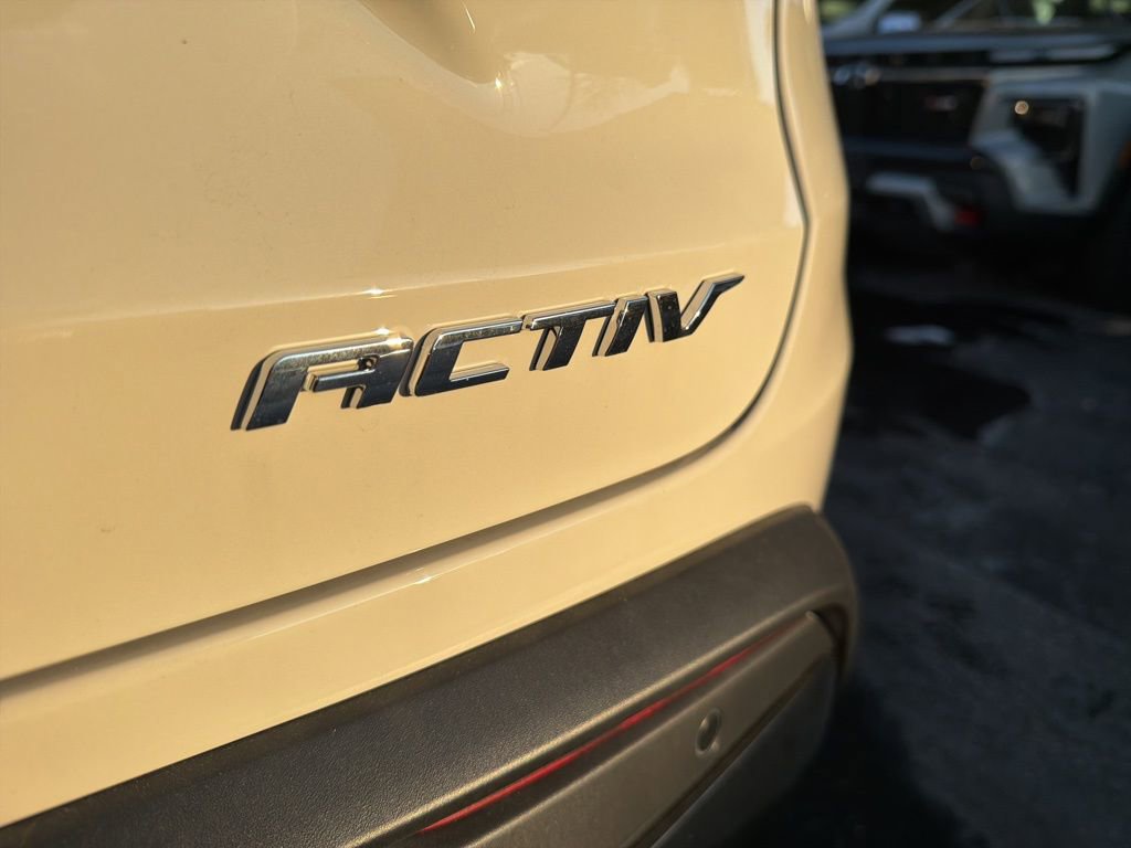 New 2026 Chevrolet Trax ACTIV w/ Sunroof Package image 38