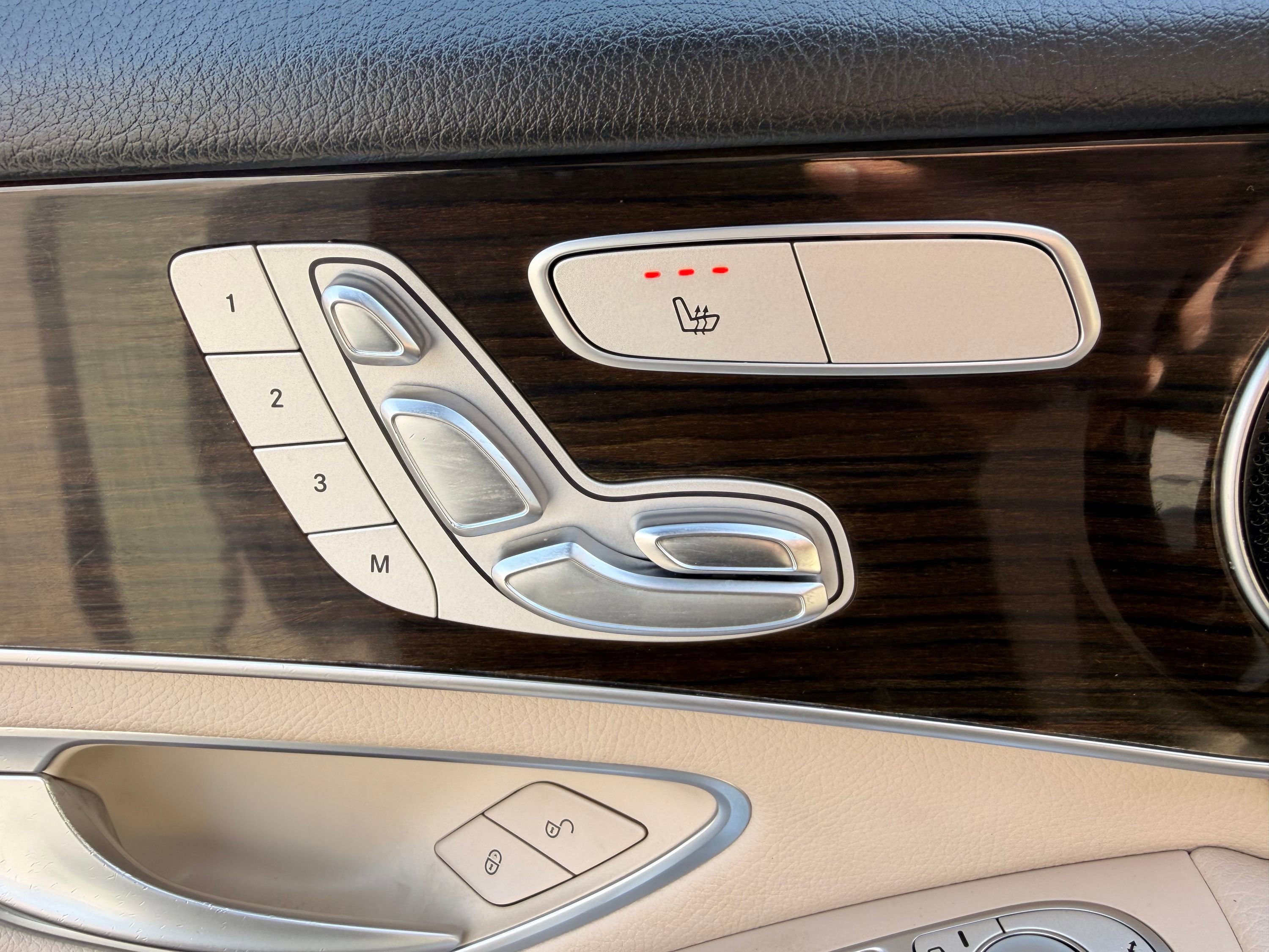 Used 2019 Mercedes-Benz GLC 300 4MATIC image 20