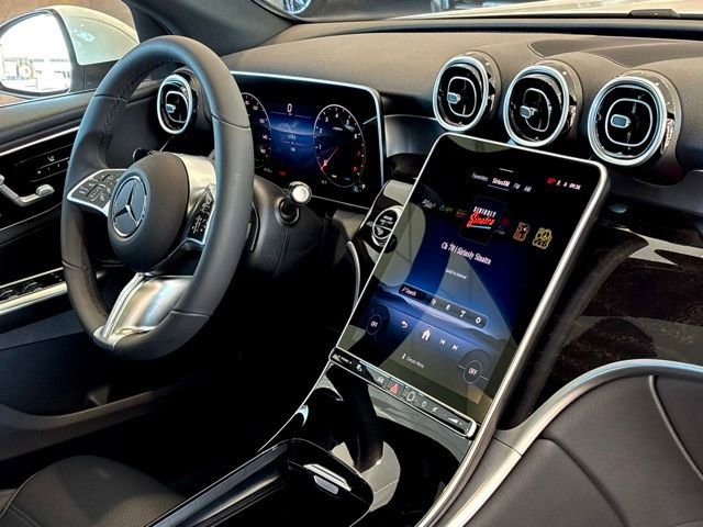 Used 2026 Mercedes-Benz GLC 300 4MATIC image 31