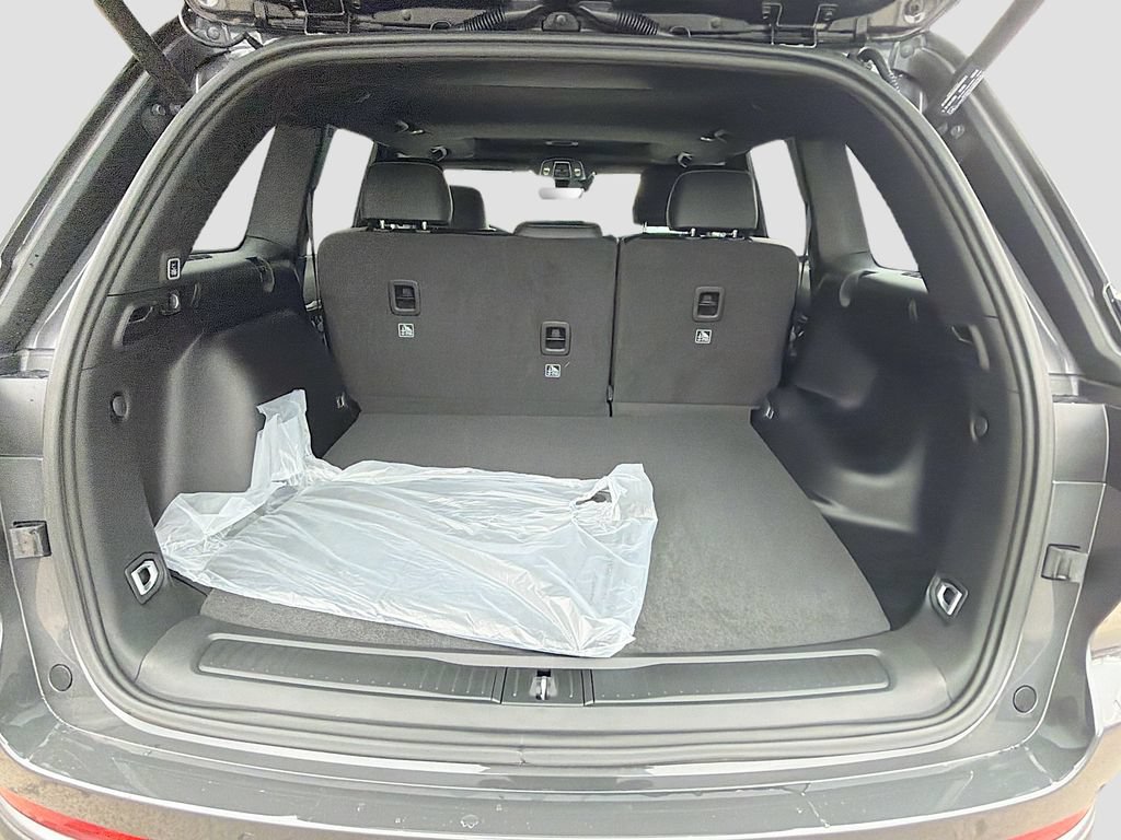 New 2026 Jeep Grand Cherokee Altitude AWD/4WD image 12