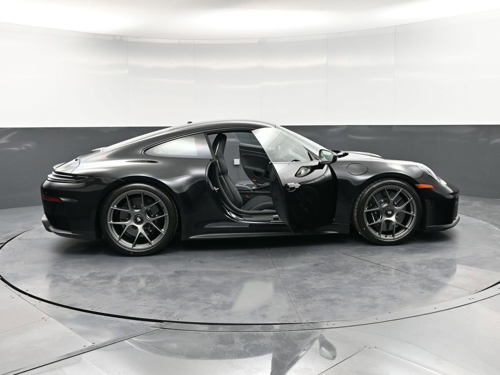 New 2026 Porsche 911 GT3 image 39