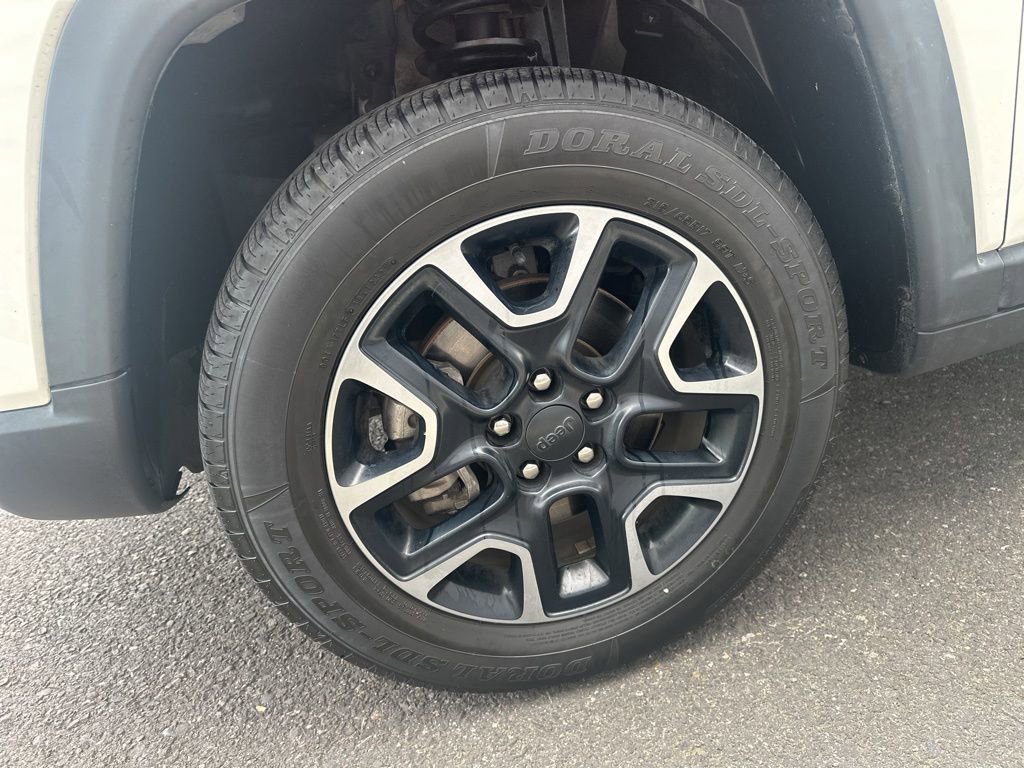 Used 2019 Jeep Compass Trailhawk w/ Safety & Security Group AWD/4WD image 12