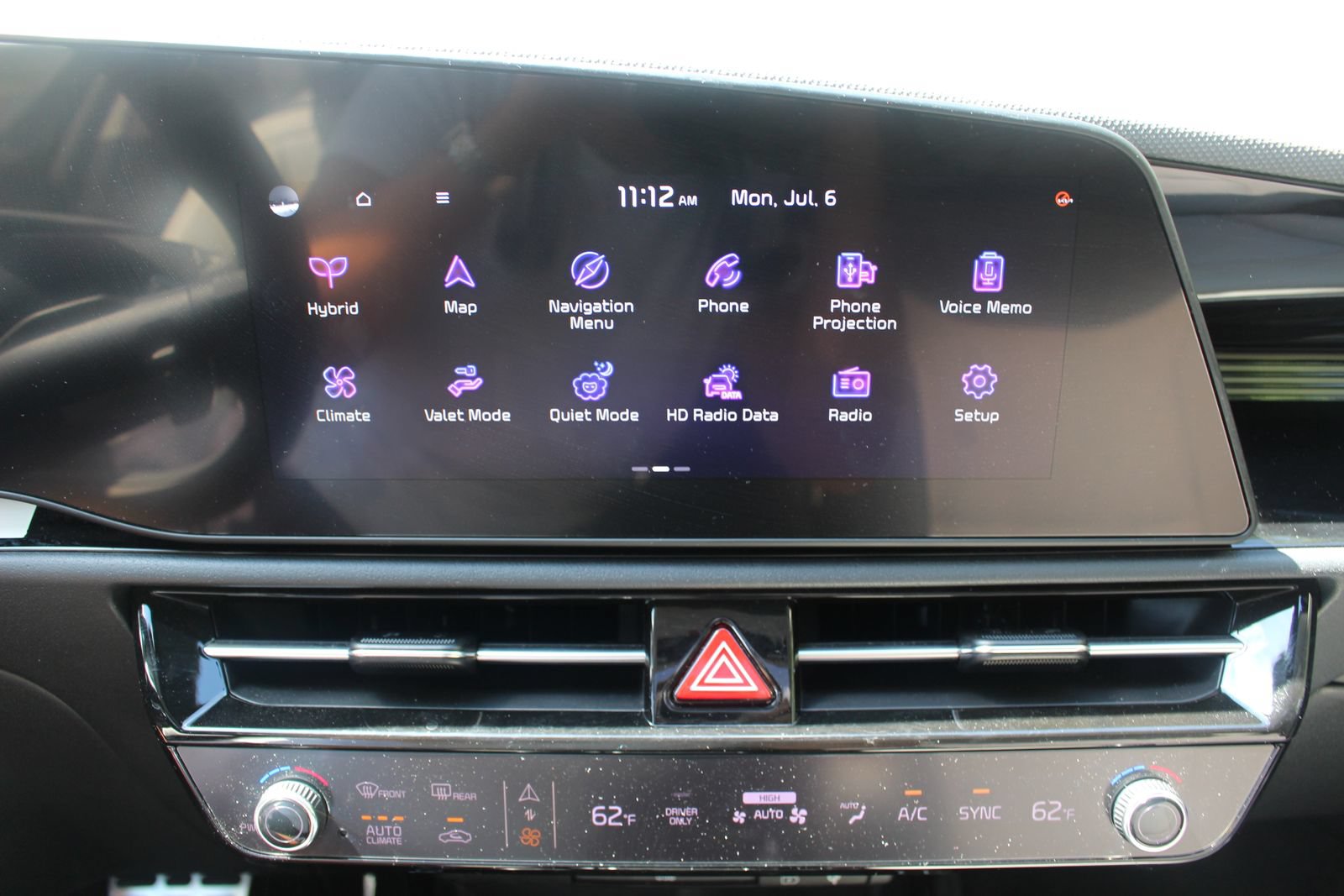 Certified 2024 Kia Niro EX Touring FWD image 29