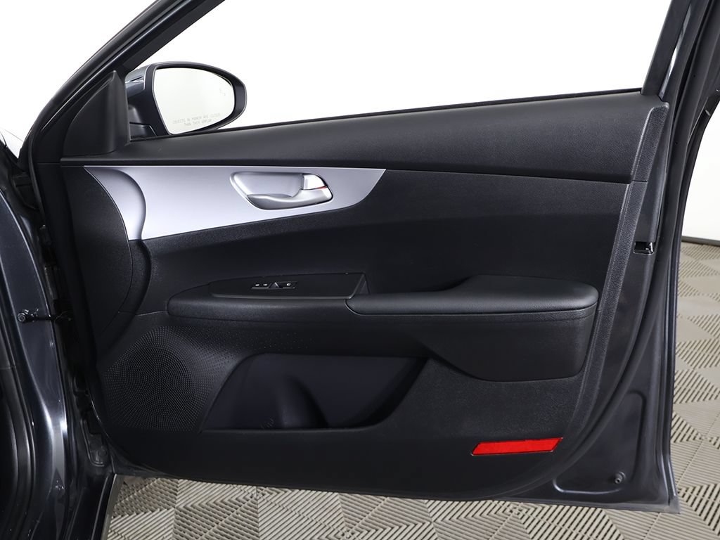 Certified 2024 Kia Forte LXS w/ LXS Technology Package FWD image 22